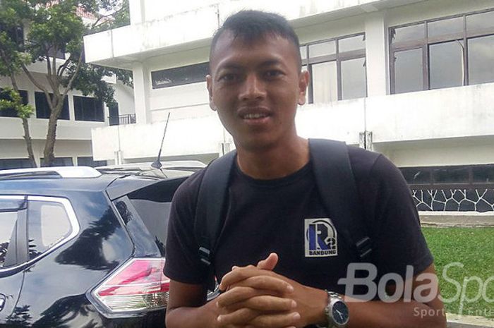 Dedi Haryanto, dari kiper Persiba kini menjadi pelatih SSB.