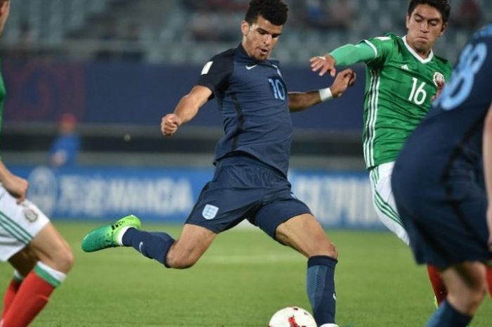 Striker timnas Inggris, Dominci Solanke, dalam laga kontra Italia pada semifinal Piala Dunia U-20 di Jeonju World Cup Stadium, Kamis (8/6/2017)