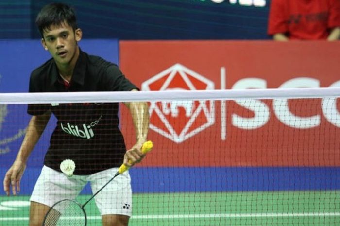 Pebulu tangkis tunggal putra, Firman Abdul Kholik ketika tampil pada babak pertama Thailand Masters di Nimibutr Stadium, Senin (8/2/2016).