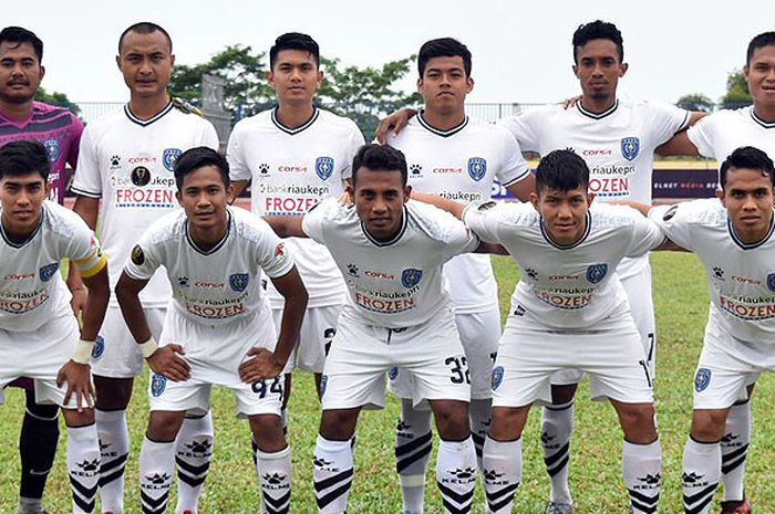 Pemain PSPS Riau berpose menjelang laga melawan Kepri 757 Jaya dalam laga Piala Indonesia 2018 di Stadion Gelora Citra Mas Batam, Rabu (1/8/2018).