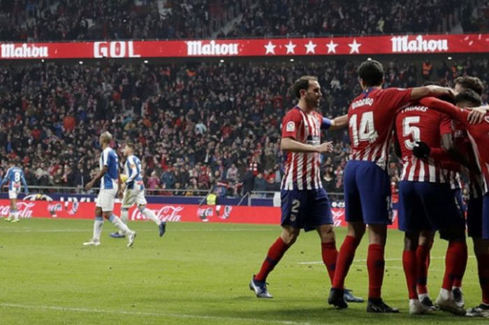 Antoine Griezmann merayakan gol pada laga Atletico Madrid vs Espanyol di Stadion Wanda Metropolitano, 22 Desember 2018. 