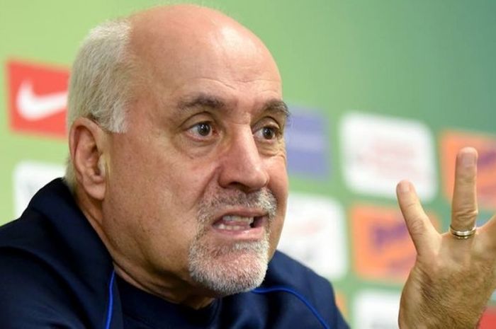 Pelatih anyar timnas Malaysia, Nelo Vingada, dalam sesi jumpa pers saat menukangi klub asal Indian Super League (ISL), NorthEast United FC, pada 2016.