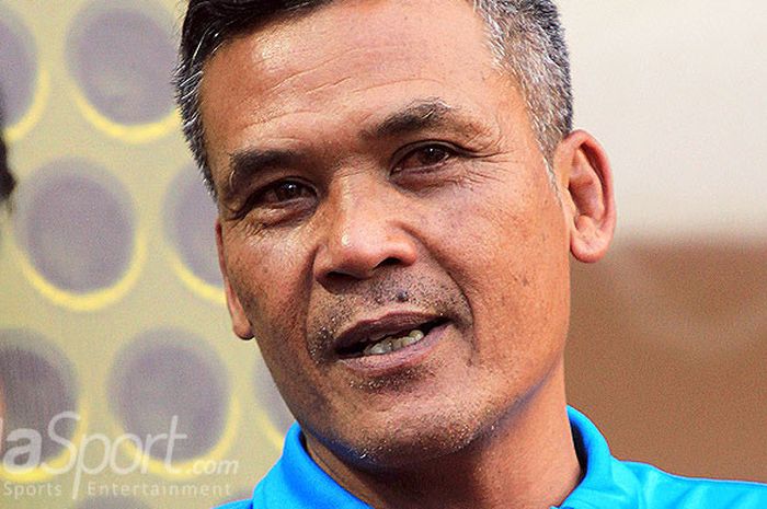 Pelatih PSPS Riau, Hendri Susilo, berbicara kepada media usai laga uji coba melawan Bhayangkara FC d