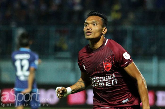 Ekpresi Ferdinand Sinaga (PSM Makassar) saat berlaga melawan Arema FC.