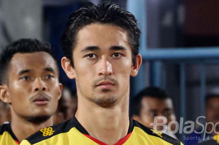  Ekspresi Gavin Kwan Adsit (Barito Putera) saat memasuki lapangan pertandingan. 