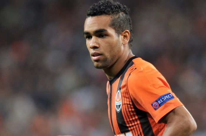 Ekspresi Alex Teixeira saat masih berseragam Shakhtar Donetsk di pertandingan Liga Champions melawan FC Nordsjaelland di Donbass Arena pada 19 September 2012. 