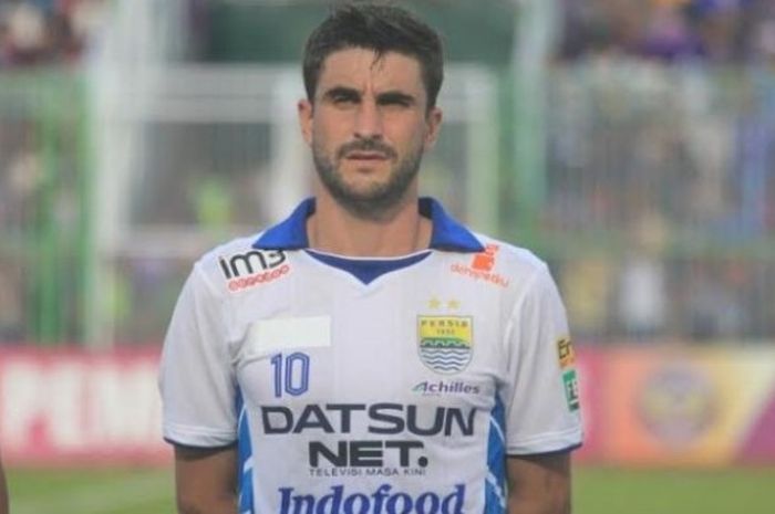 Playmaker asal Argentina, Robertino Pugliara, tak akan ikut rombongan Persib saat tur ke Makassar.