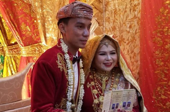 Novri Setiawan (kiri) dan Annisa Cinthary