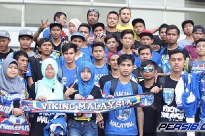 Kelompok suporter Persib Bandung di Malaysia atau Viking Malaysia