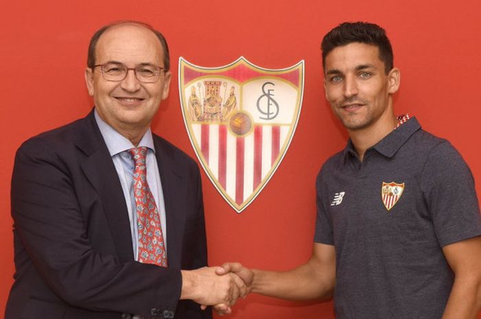 Jesus Navas resmi bergabung dengan Sevilla pada Selasa (1/8/2017).