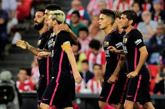 Para pemain FC Barcelona, merayakan gol yang dicetak ke gawang Athletic Bilbao dalam pertandingan La Liga di Stadion San Mames, Bilbao, Spanyol, 28 Agustus 2016.