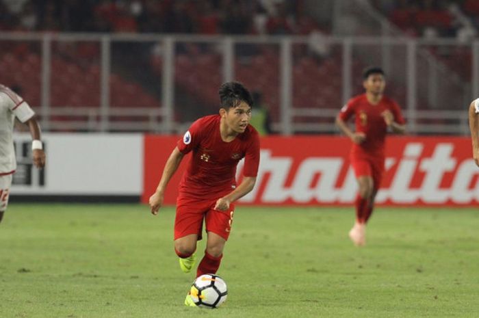 Pemain timnas u-19 Indonesia, Witan Sulaeman, beraksi pada laga kontra Uni Emirat Arab di fase grup Piala Asia U-19 di Stadion Utama GBK, Jakarta, Rabu (24/10/2018).