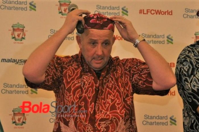   Legenda Liverpool era awal 2000-an, Gary McAllister, saat menjadi salah satu tamu acara LFC World yang diadakan Standart Chartered Bank dan Liverpool FC di Mal Taman Anggrek, Jakarta, Kamis (8/3/2018).  