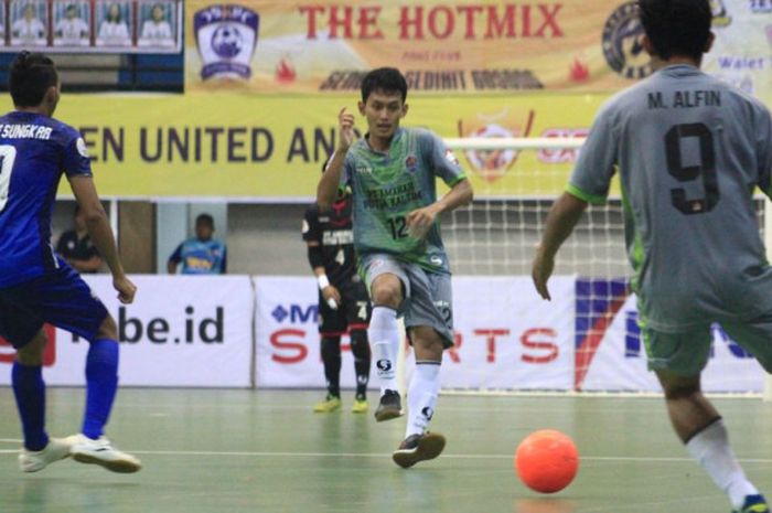 GIGA FC melawan APK Samarinda dalam laga Grup A Pro Futsal League 2018 di GOR Amongrogo, Yogyakarta, Sabtu (17/3/2018)