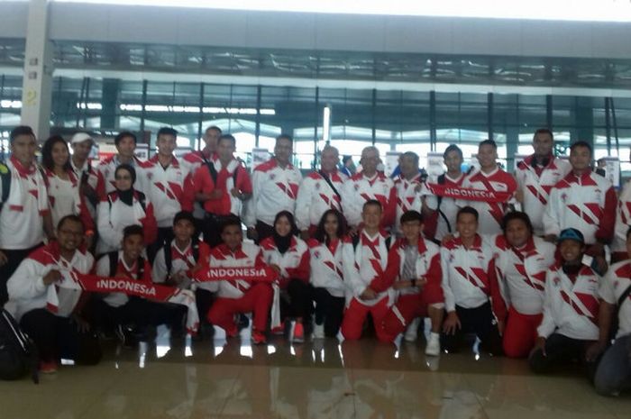 Tim Atletik Indonesia yg terdiri dari 27 atlet dan akan berlomba di 25 nomor perlombaan bertolak ke Malaysia (17/8/2017)