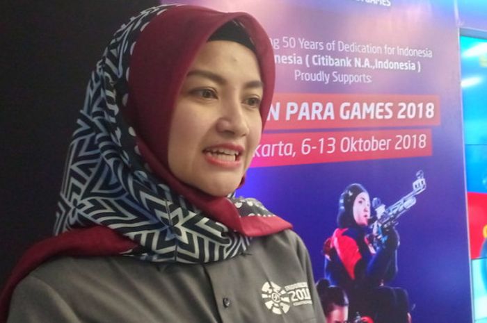 Wakil Direktur Humas dan Media INAPGOC, Tina Talisa, saat meladeni pertanyaan wartawan dalam acara peresmian Citibank sebagai sponsor resmi Asian Para Games 2018 di Citibank Tower SCBD, Jakarta Selatan, Selasa (18/9/2018).