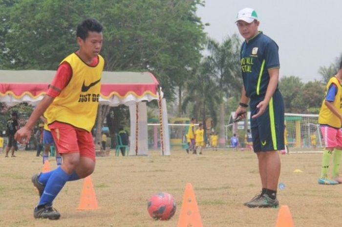 Cabang sepak bola akan menjadi embrio pembentukan Sekolah Olah Raga Barito Putera.