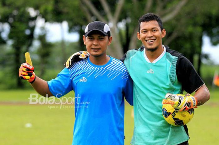 Pelatih kiper sementara Arema FC, Anis Syah, bersama Joko Ribowo.