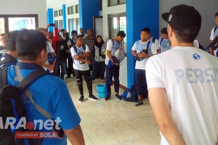 Pemain Persib Bandung berkumpul di Mes Persib, Jalan Ahmad Yani, Kota Bandung, Rabu (10/5/2017) siang sebelum bertolak ke Padang.