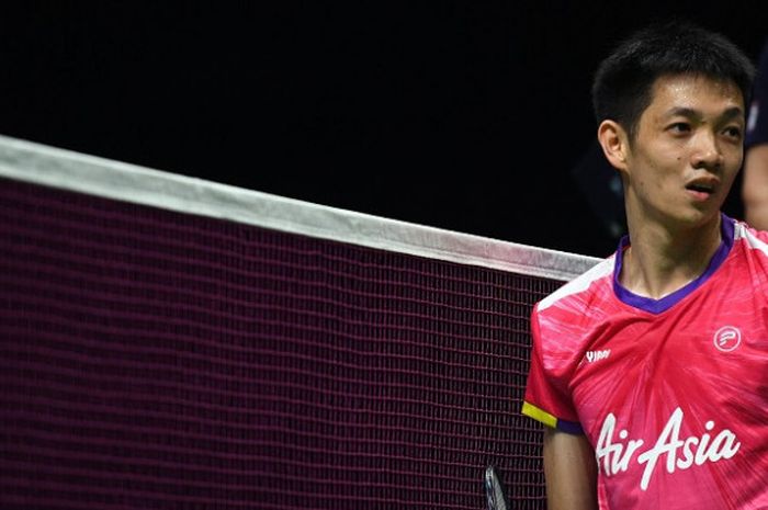 Pebulu tangkis tunggal putra Malaysia, Daren Liew, bereaksi setelah mencetak poin saat menghadapi Kento Momota (Jepang) pada semifinal Kejuaraan Dunia 2018 di Nanjing Youth Olympic Sports Center, Sabtu (4/8/2018).