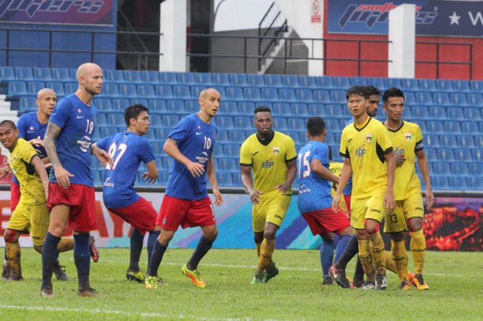 Mitra Kukar menjalani pertandingan persahabatan dengan Johor Darul Tazim