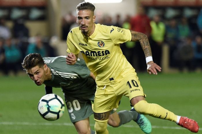 Kiper Real Madrid, Luca Zidane (kiri), beraksi dalam laga Liga Spanyol kontra Villarreal di Stadion La Ceramica, Villarreal pada 19 Mei 2018.