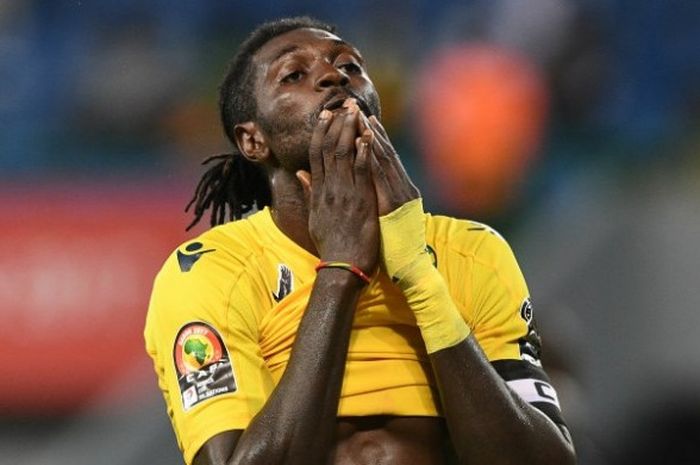 Kapten Togo, Emmanuel Adebayor, dalam laga Piala Afrika melawan Kongo di Stadion Port-Gentil, 24 Jan