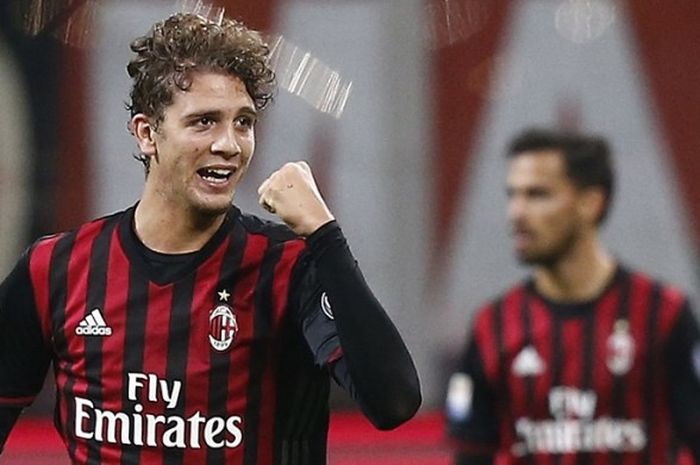 Manuel Locatelli merayakan gol AC Milan ke gawang Juventus pada lanjutan Serie A di San Siro, Sabtu (22/10/2016).