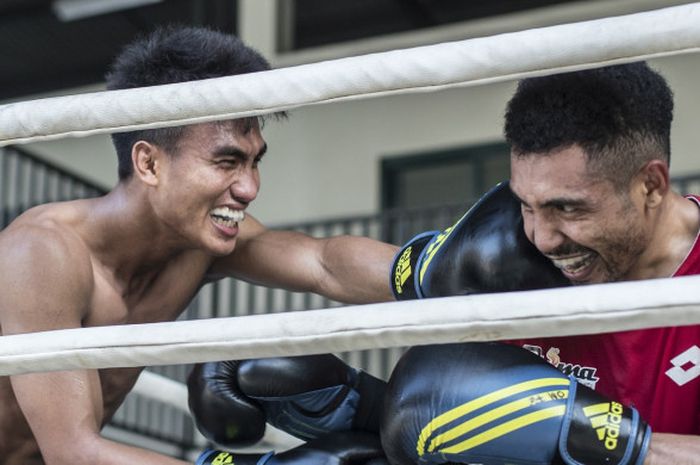 Farrand Papendang (kiri), bakal fokus ke pemusatan latihan di luar negeri. 