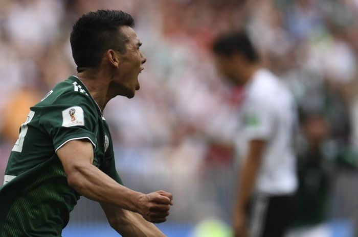 Pemain Meksiko, Hirving Lozano, merayakan gol yang dicetak ke gawang Jerman dalam laga Grup F Piala Dunia 2018 di Luzhniki Stadium, Moskow, Rusia pada 17 Juni 2018.