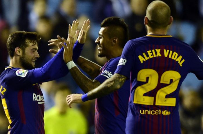 Selebrasi penyerang FC Barcelona, Jose Arnaiz (kiri), setelah berhasil membobol gawang Celta Vigo dalam laga leg 1 babak 16 besar Copa del Rey di Stadion Balaidos, Vigo, Spanyol, pada Kamis (4/1/2018).