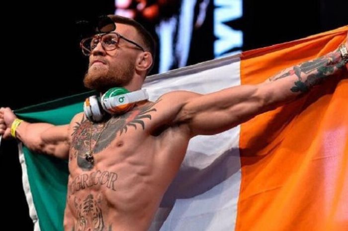  Conor McGregor sindir Floyd Mayweather yang bertanding melawan kickboxer asal Jepang.