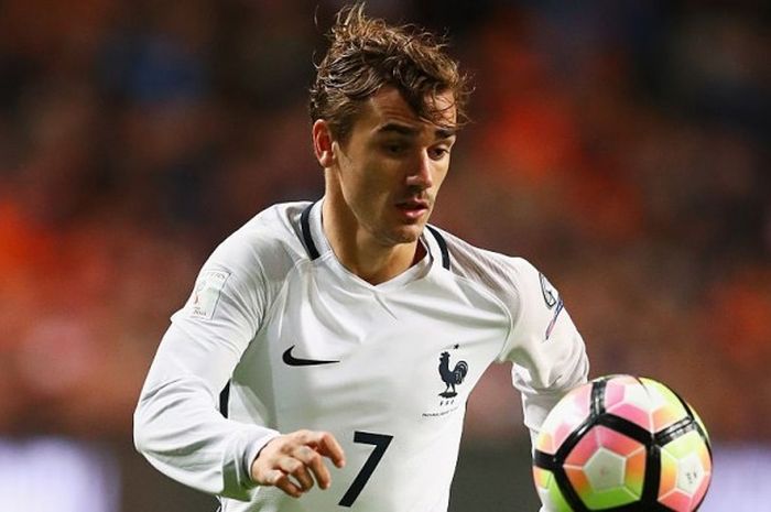 Aksi pemain Prancis, Antoine Griezmann, dalam laga Belanda dan Prancis di Amsterdam Arena, 10 Oktober 2016. 