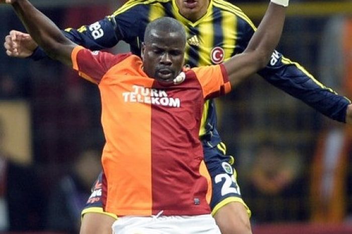 Emmanuel Eboue saat berlaga bersama Galasaray.