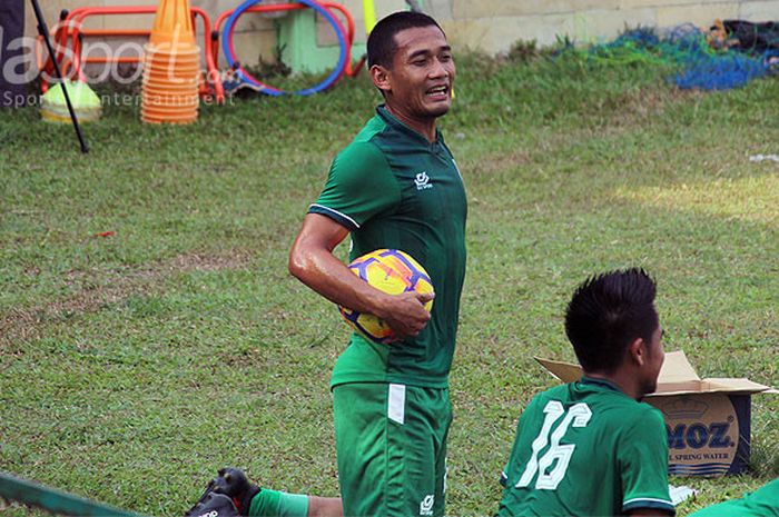Gelandang PSMS Medan, Legimin Rahardjo, saat mengikuti latihan sore, Rabu (7/3/2018) di Stadion Kebun Bunga.