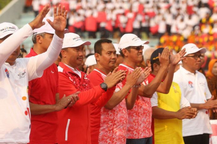 Menteri Pemuda dan Olahraga Imam Nahrawi (ketiga dari kanan) menghadiri acara puncak peringatan Hari Olahraga Nasional (Haornas) di Magelang, Jawa Tengah, Sabtu (9/9/2017).