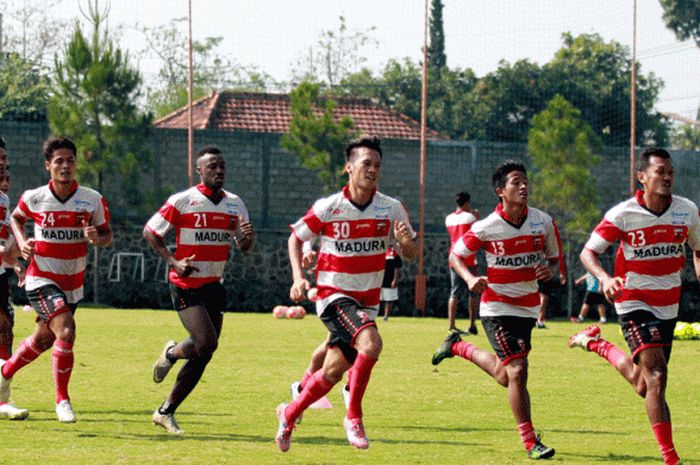 Sesi pemusatan latihan Madura United di Kota Batu.