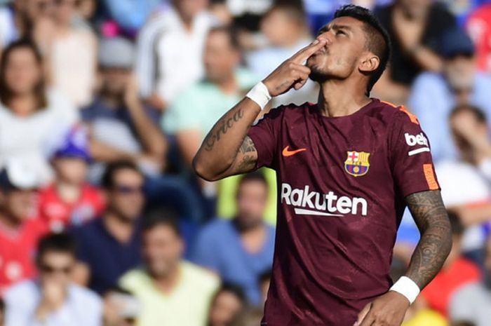  Selebrasi gelandang FC Barcelona, Paulinho, seusai mencetak gol ke gawang Getafe dalam laga La Liga Spanyol 2017-2018 di Stadion Coliseum Alfonso Perez, Madrid, Spanyol, pada Sabtu (16/9/2017). 