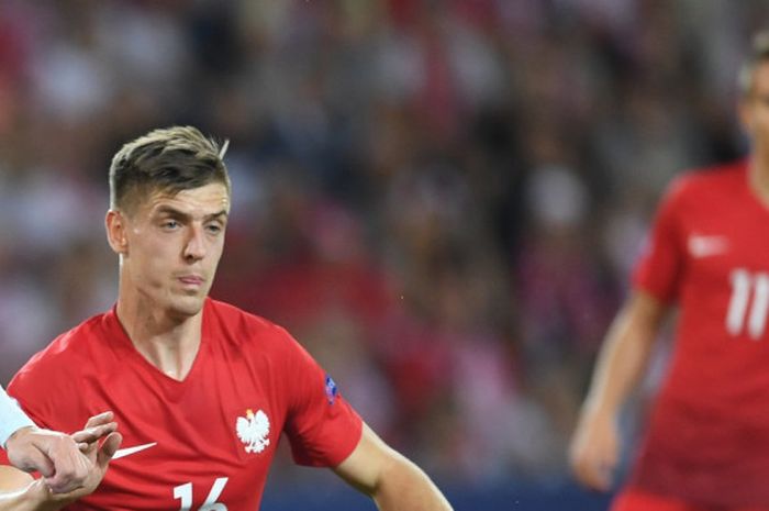 Striker timnas Polandia, Krzysztof Piatek, saat masih memperkuat tim U-21.