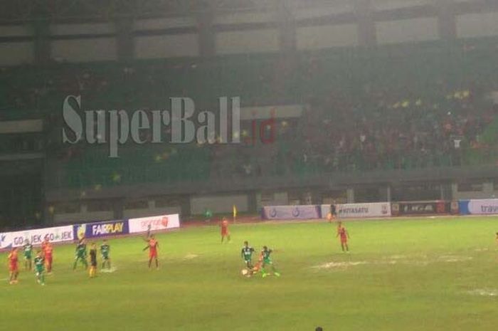 Laga Martapura FC vs PSMS Medan di Stadion Patriot, Bekasi, Senin (13/11/2017)