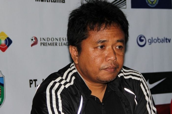 Mantan pelatih Persijap Jepara, Agus Yuwono, saat membeberkan pengaturan skor di pertandingan sepak bola.