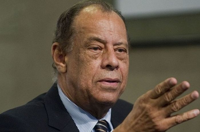 Carlos Alberto Torres saat berbicara dalam pembukaan ekshibisi Brazil a Country a World di Sao Paulo, Brasil, 11 Juni 2013.