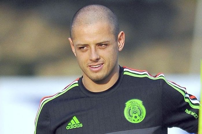 Penyerang timnas Meksiko, Javier Hernandez, saat berlatih di Stadion Cuernavaca, Morelos State, Meksiko, menjelang laga Kualifikasi Piala Dunia 2018 zona CONCACAF melawan Trinidad dan Tobago, pada 20 Maret 2017.