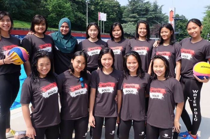 Timnas polo air putri Indonesia saat menjalani persiapan untuk Asian Games 2018 di Serbia pada awal Juli 2018.