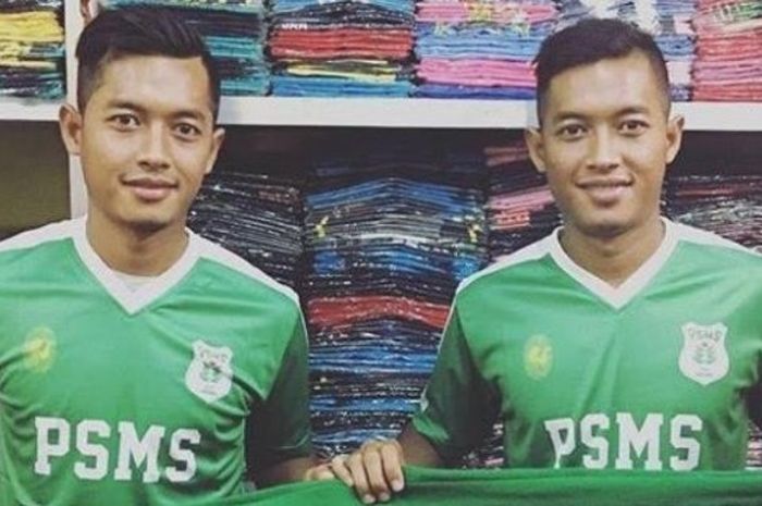 Duo kembar Choirul Hidayat (kiri) dan Choiril Hidayat bakal jadi bagian penting PSMS Medan yang berkompetisi pada Liga 2 Musim 2017. 