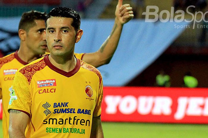 Pemain Sriwijaya FC, Esteban Vizcarra,menjadi salah satu nama yang masuk rumor panas bursa transfer Liga 1