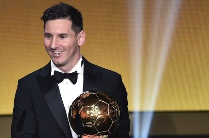 Pemain Barcelona, Lionel Messi, meraih penghargaan FIFA Ballon d'Or 2015 di Zurich, Swiss, Senin (11/1/2016) atau Selasa dini hari WIB.