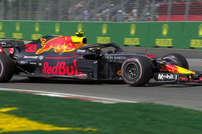 Aksi Max Verstappen (Red Bull Racing) saat menjalani sesi latihan bebas kedua  F1 GP Canada 2018 yang berlangsung Sabtu (9/6/2018) dini hari WIB.