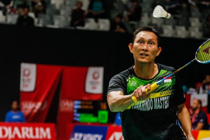 Pebulu tangkis tunggal putra Indonesia, Sony Dwi Kuncoro, tak mampu mengatasi perlawanan wakil Malaysia di babak pertama Thailand Masters 2019.