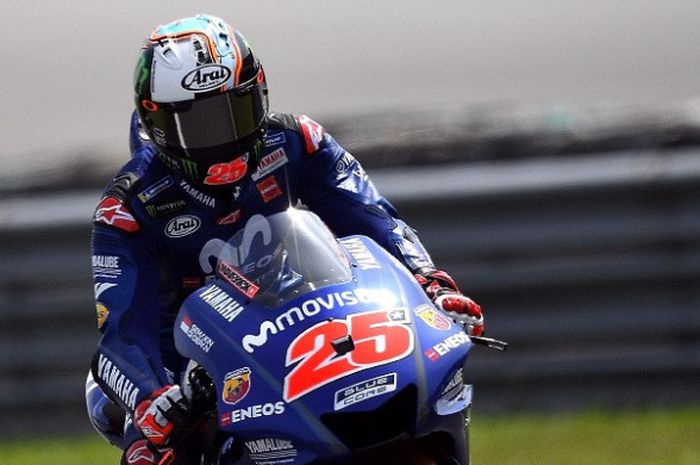 Pebalap Movistar Yamaha. Maverick Vinales, memacu motor saat menjalani hari kedua tes pramusim MotoGP 2018 di Sirkuit Sepang, Malaysia, Senin (29/1/2018).